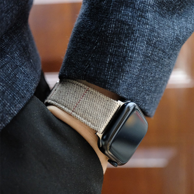 Light Brown & Red Royal VV150 Houndstooth Apple Strap