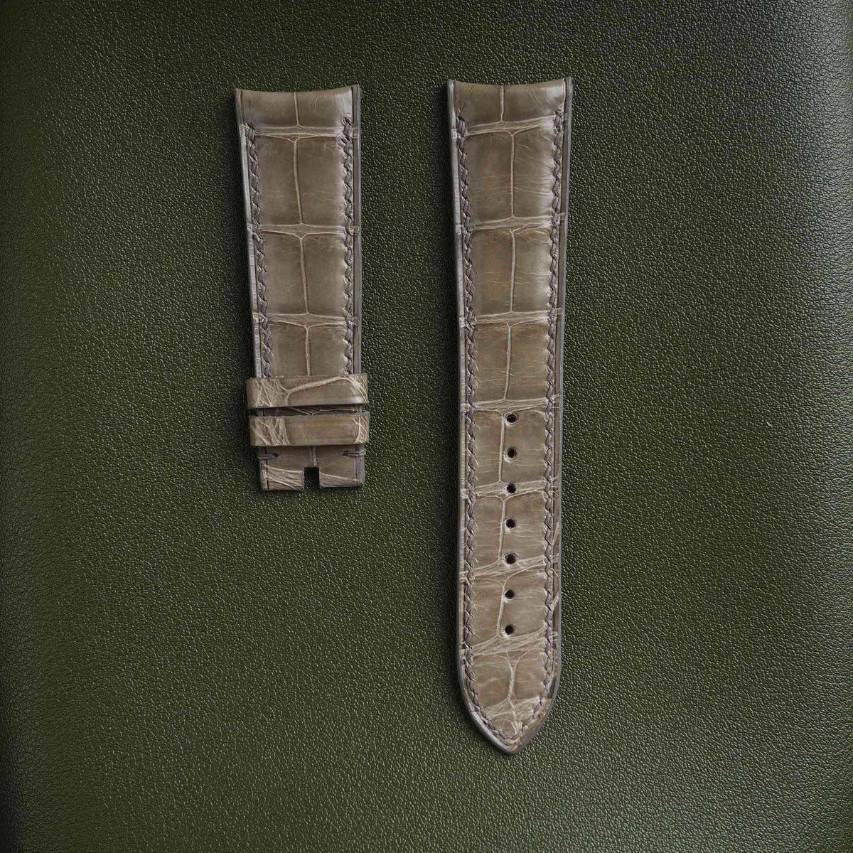 【Mississippi Alligator】 Elephant Grey Belly Prestige Watch Strap - AB057
