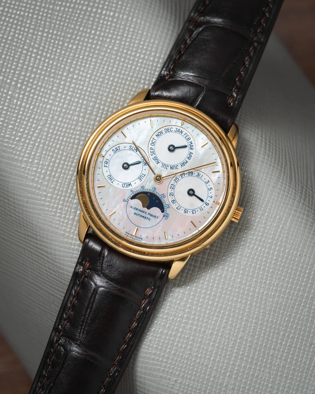 Matte Dark Brown (Double-sided) Alligator Prestige Strap