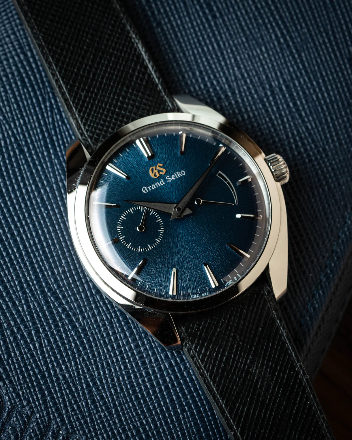 Classic Black Saffiano Seamless Strap