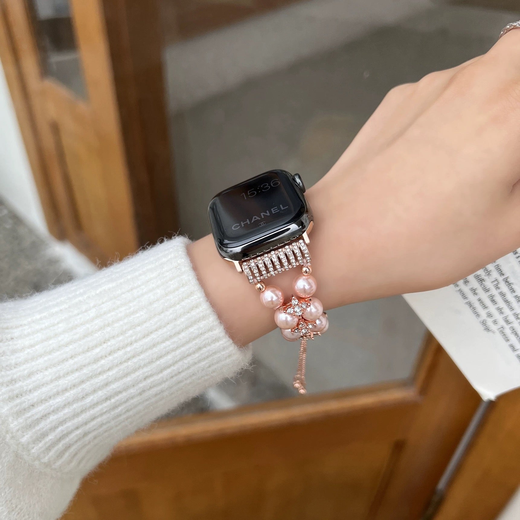 High-End Pearl Apple Watch Strap