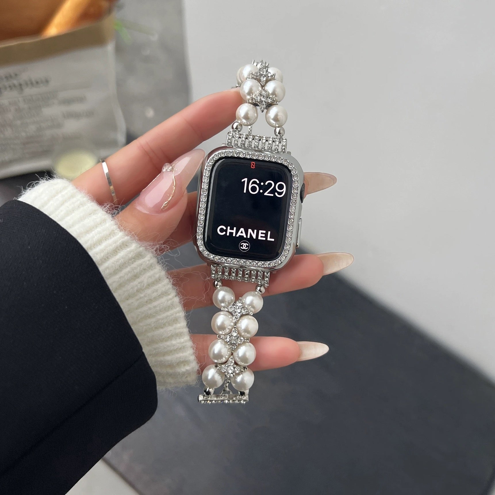 High-End Pearl Apple Watch Strap