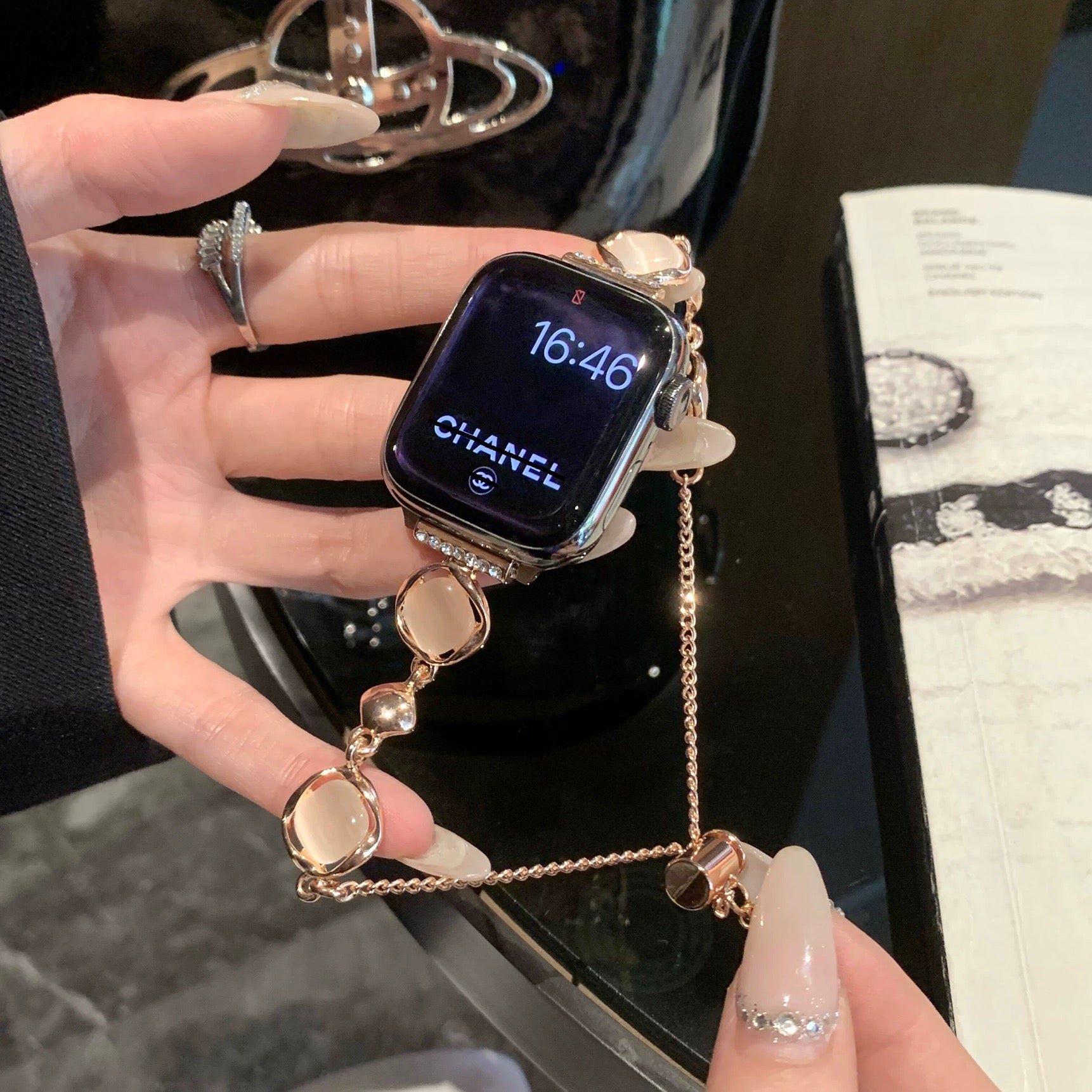 Marble Pattern Metal Telescopic Chain Apple Watch Strap