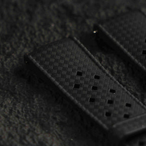 【TROPIC-FKM】Space Black DAI-EL™ Airflow Rubber Strap