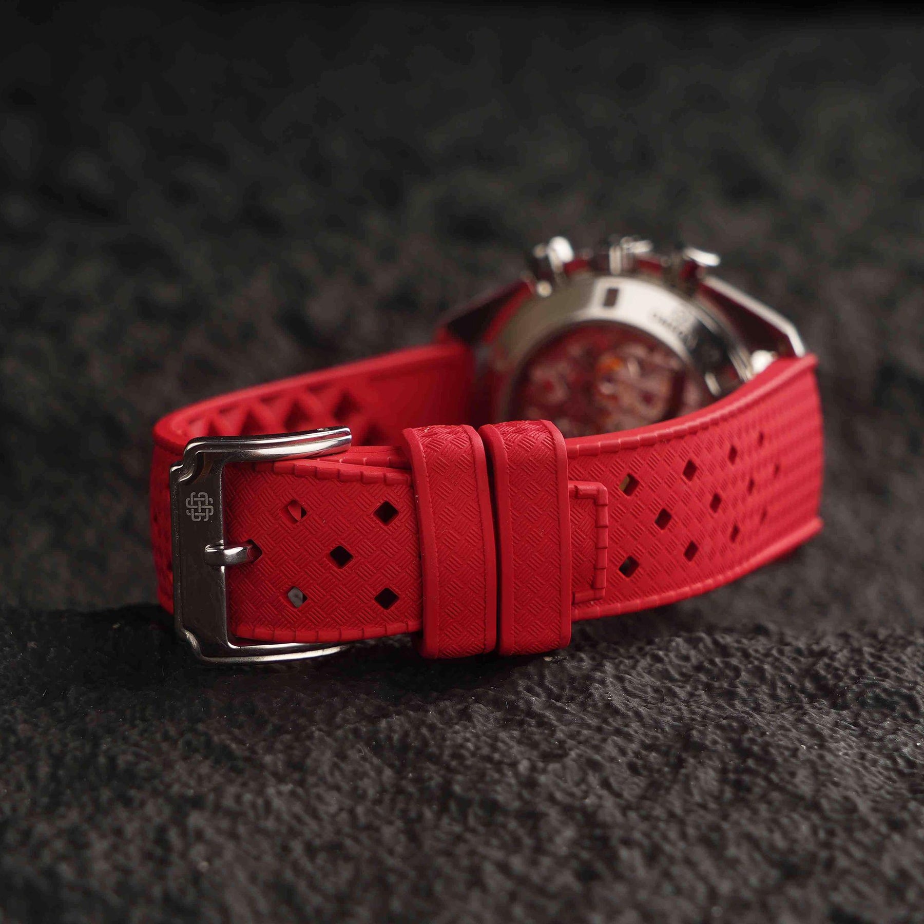 【TROPIC-FKM】Red DAI-EL™ Airflow Rubber Strap