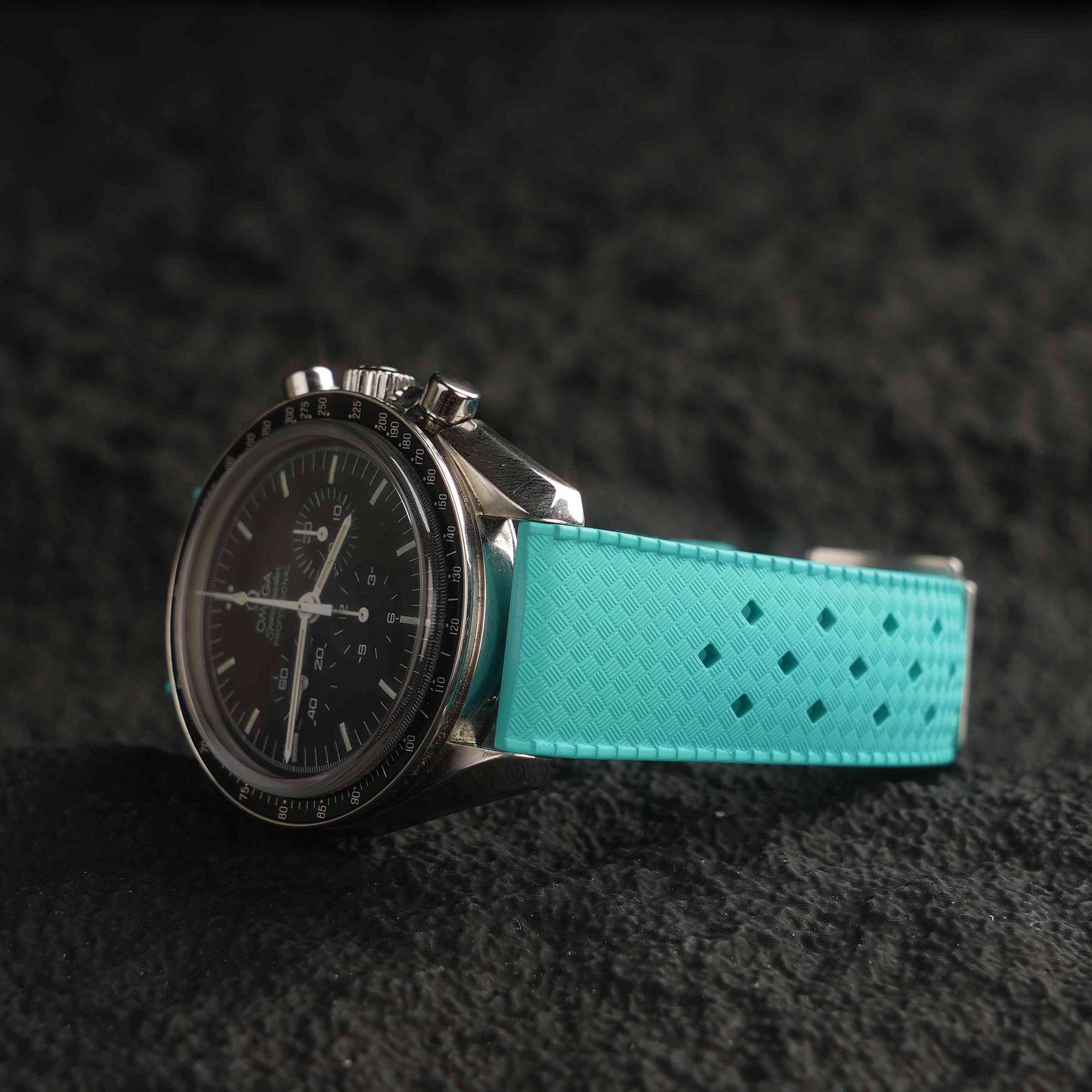 【TROPIC-FKM】Ice Blue DAI-EL™ Airflow Rubber Strap