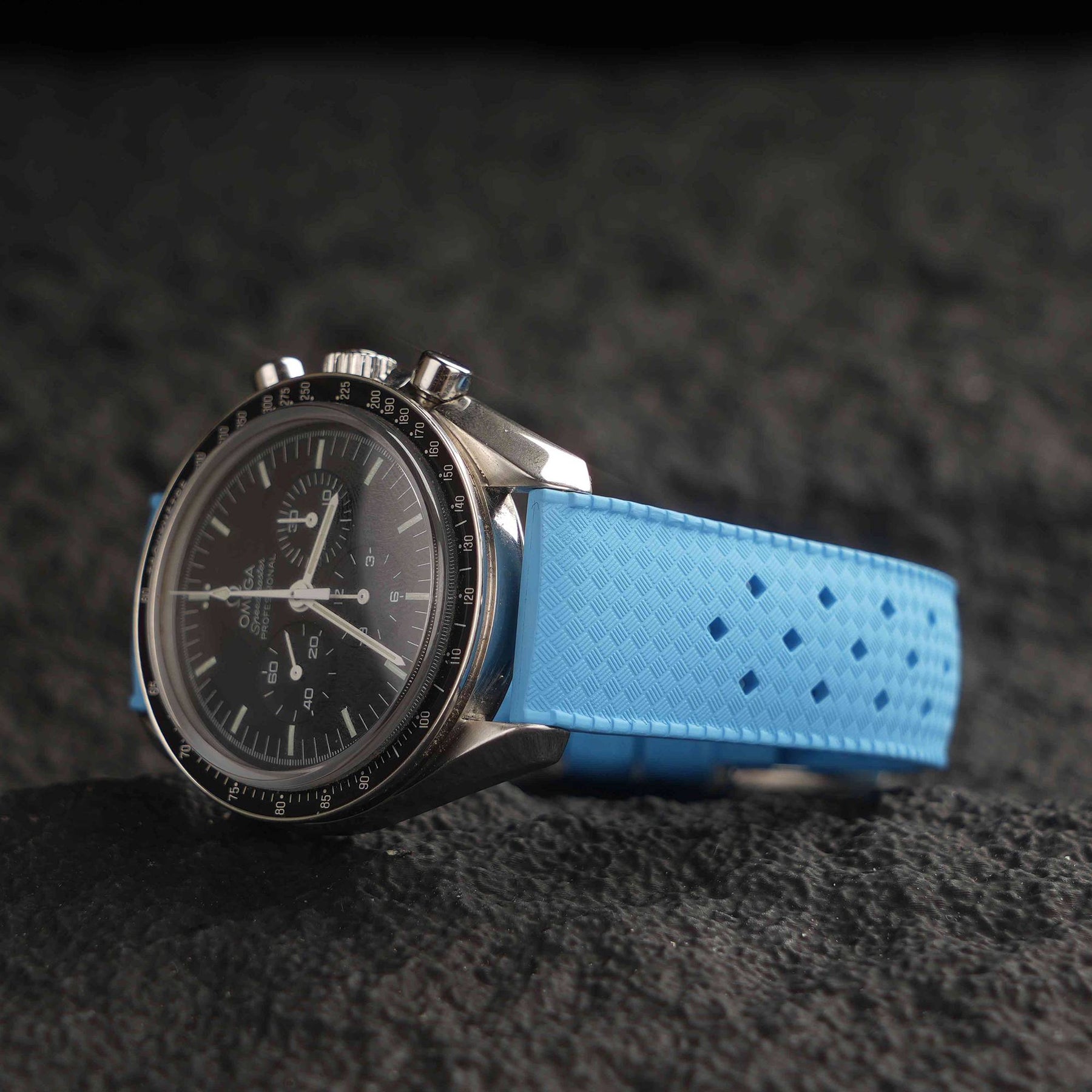 【TROPIC-FKM】Sky Blue DAI-EL™ Airflow Rubber Strap