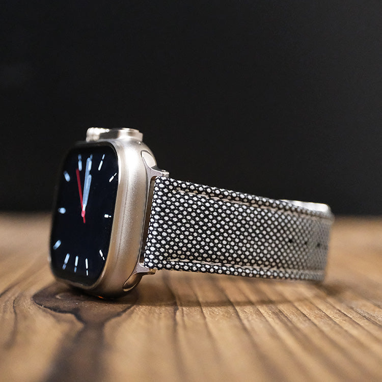Black & White Cambridge Birdseye Apple Strap