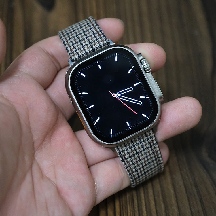 Light Brown & Black Royal VV150 Houndstooth Apple Strap