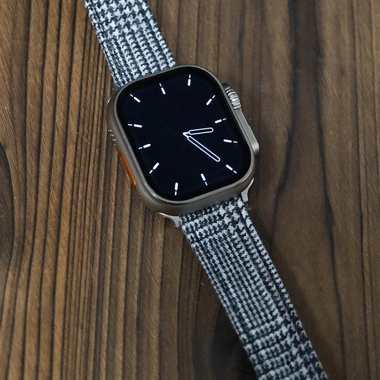 Black and White Prince Plaid Apple Strap