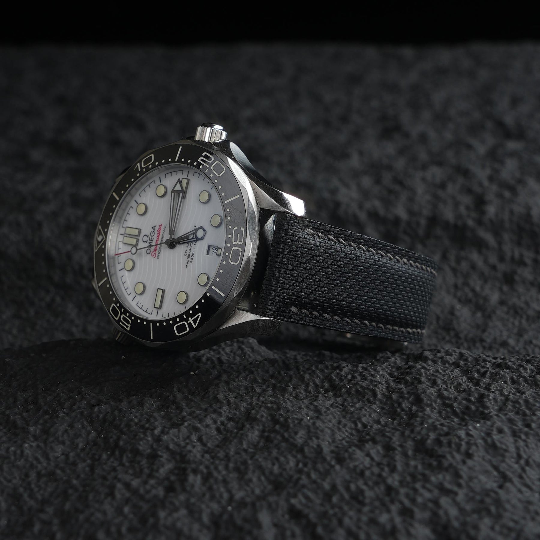 【LT-FKM】Space Black Fluoroelastomer Strap