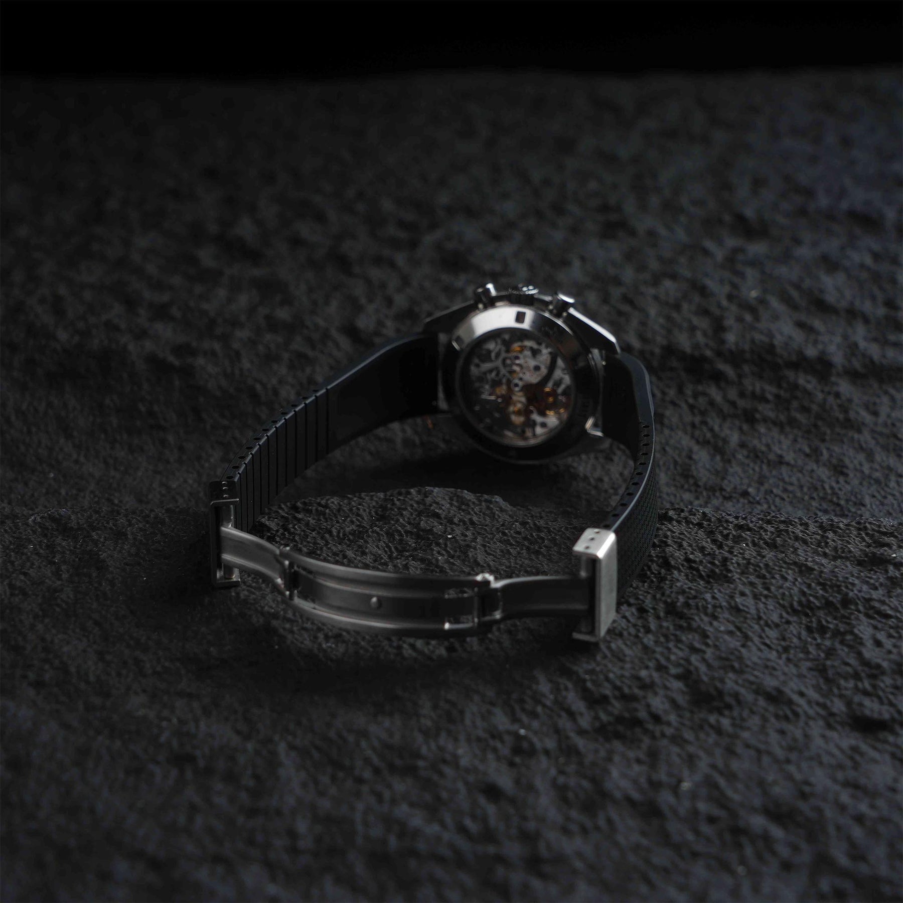 【WAFFLE-FKM】Space Black DAI-EL™ Iconic Rubber Strap