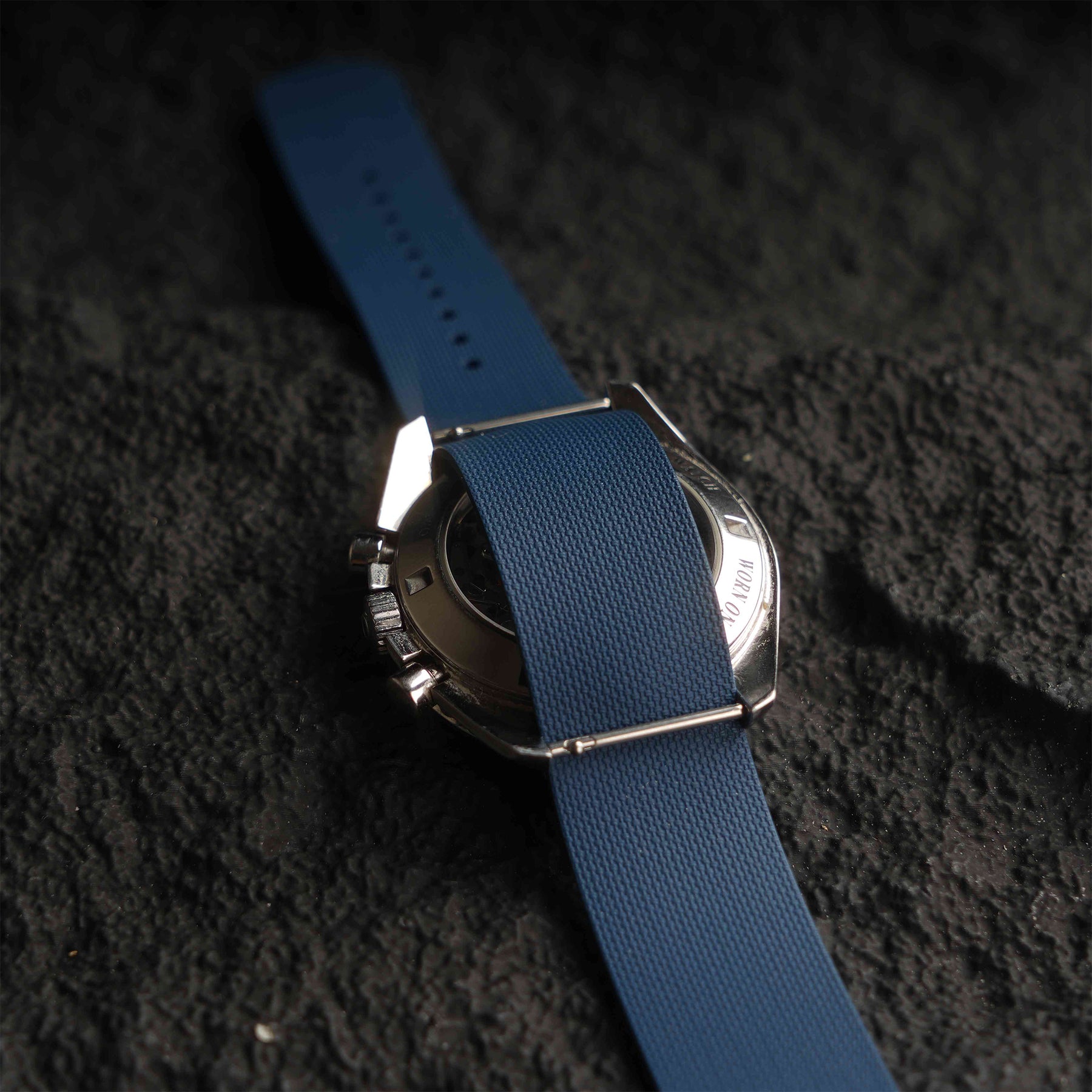 【NATO-FKM】Navy DAI-EL™ Textured Rubber Strap