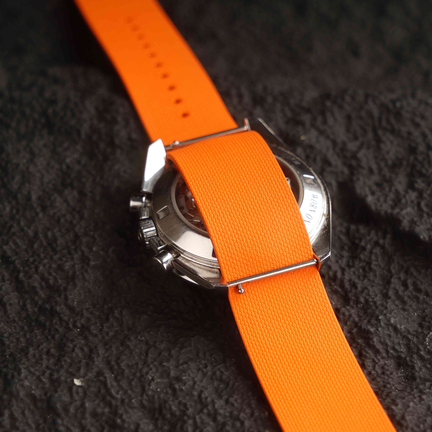 【NATO-FKM】Orange DAI-EL™ Textured Rubber Strap