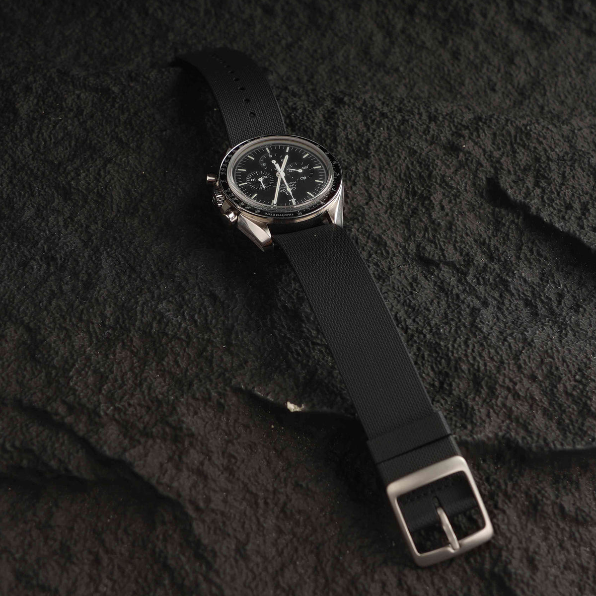 【NATO-FKM】Space Black DAI-EL™ Textured Rubber Strap