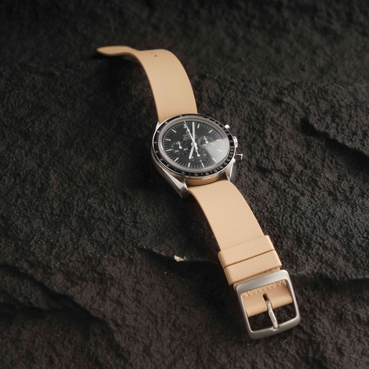 【NATO-FKM】Beige DAI-EL™ Textured Rubber Strap