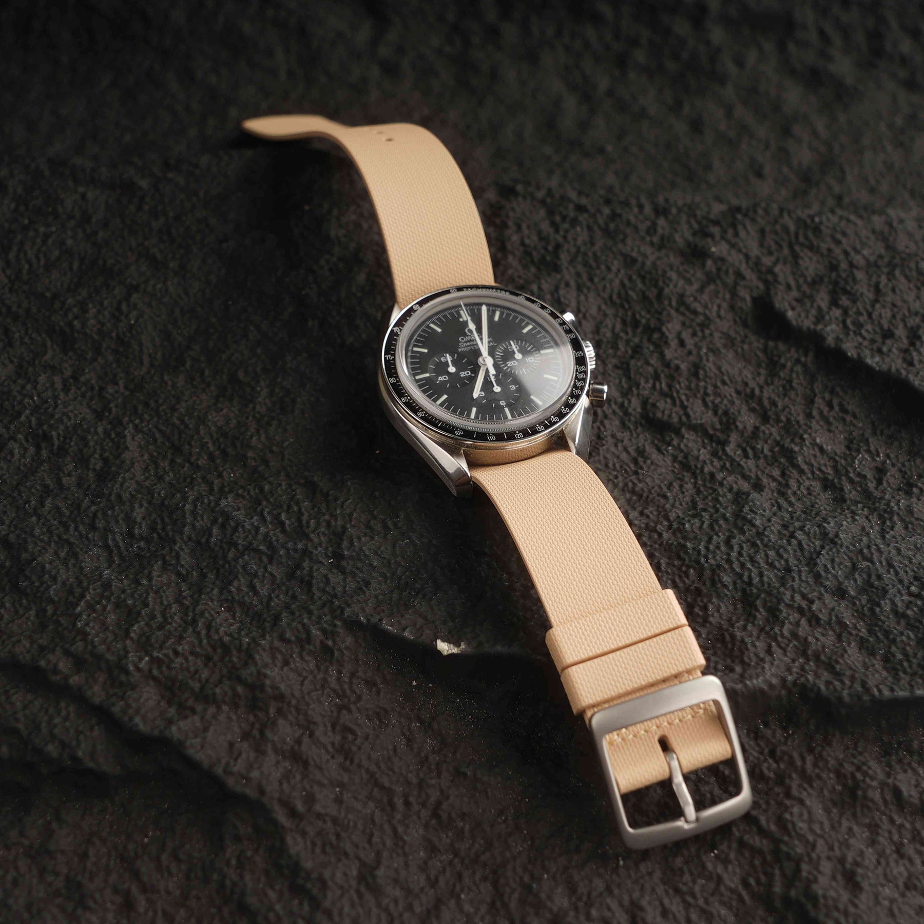 【NATO-FKM】Beige DAI-EL™ Textured Rubber Strap