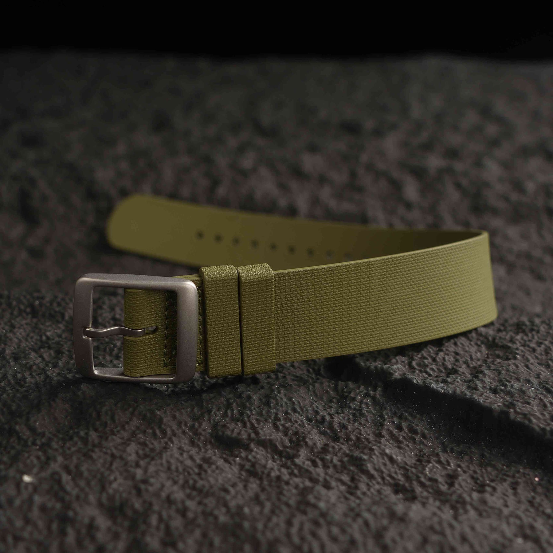 【NATO-FKM】Amry Green DAI-EL™ Textured Rubber Strap