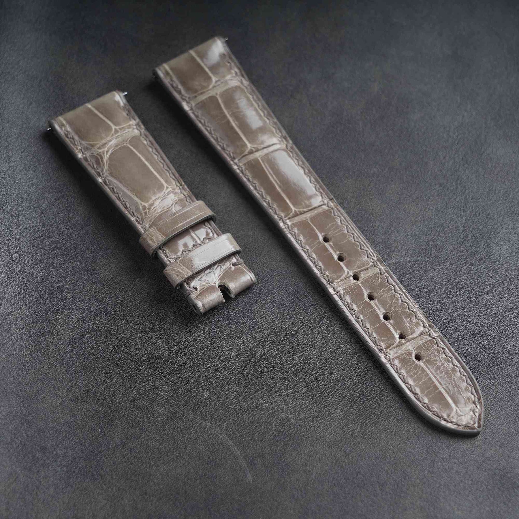 【Mississippi Alligator】Elephant Grey Glossy Belly Prestige Strap - AB057