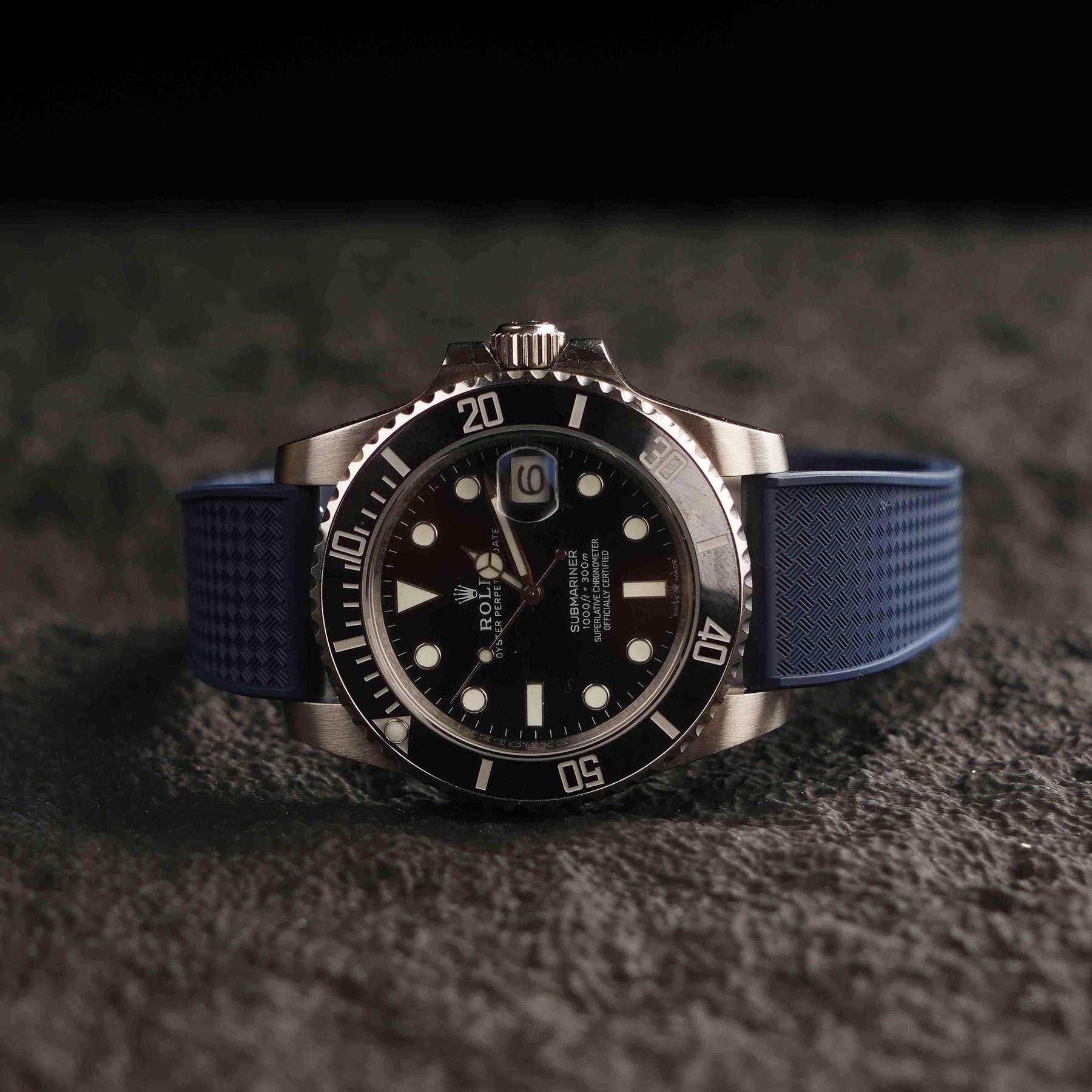 【WAFFLE-FKM】Navy DAI-EL™ Iconic Rubber Strap