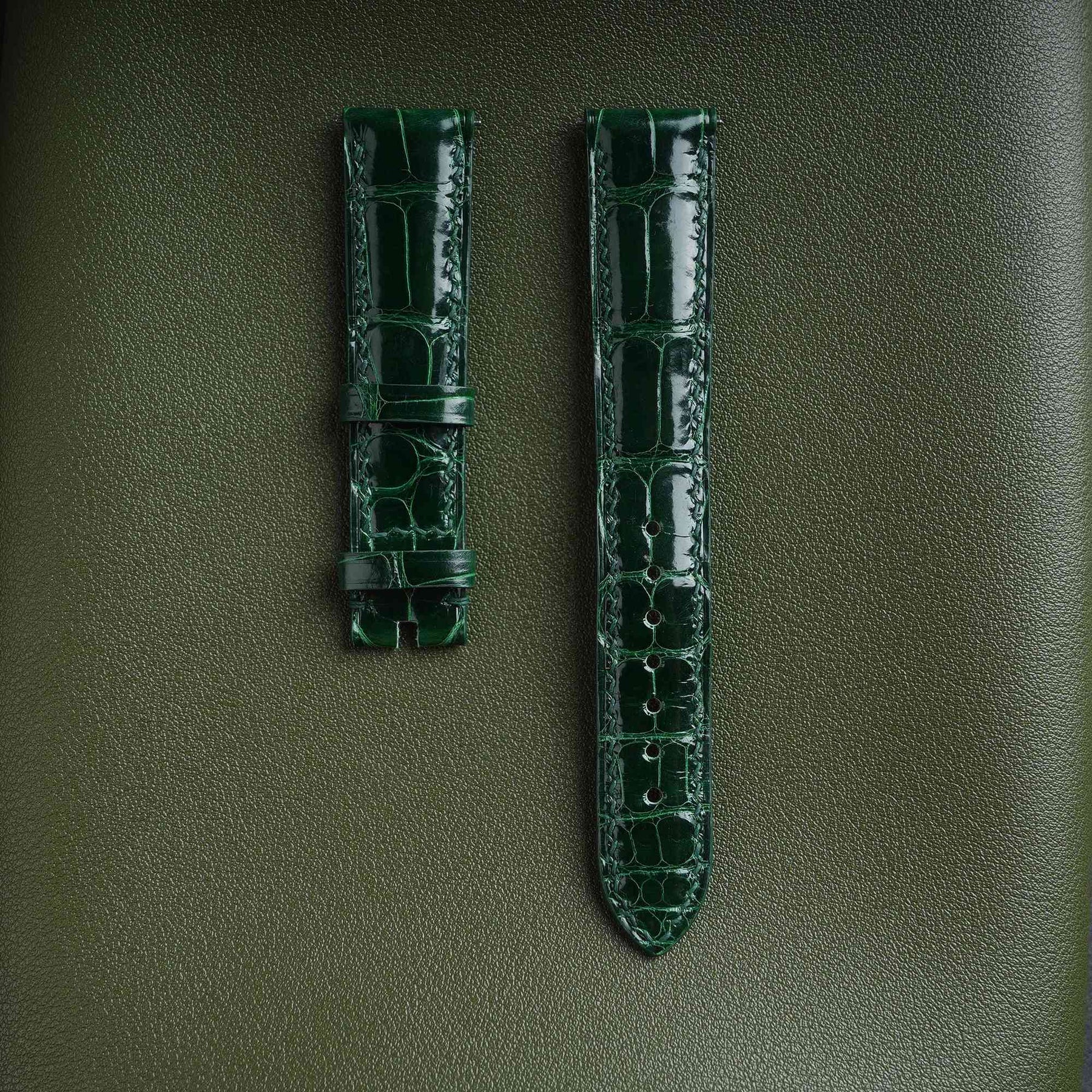 【Mississippi Alligator】Emerald Green Glossy Belly Prestige Strap - AB013