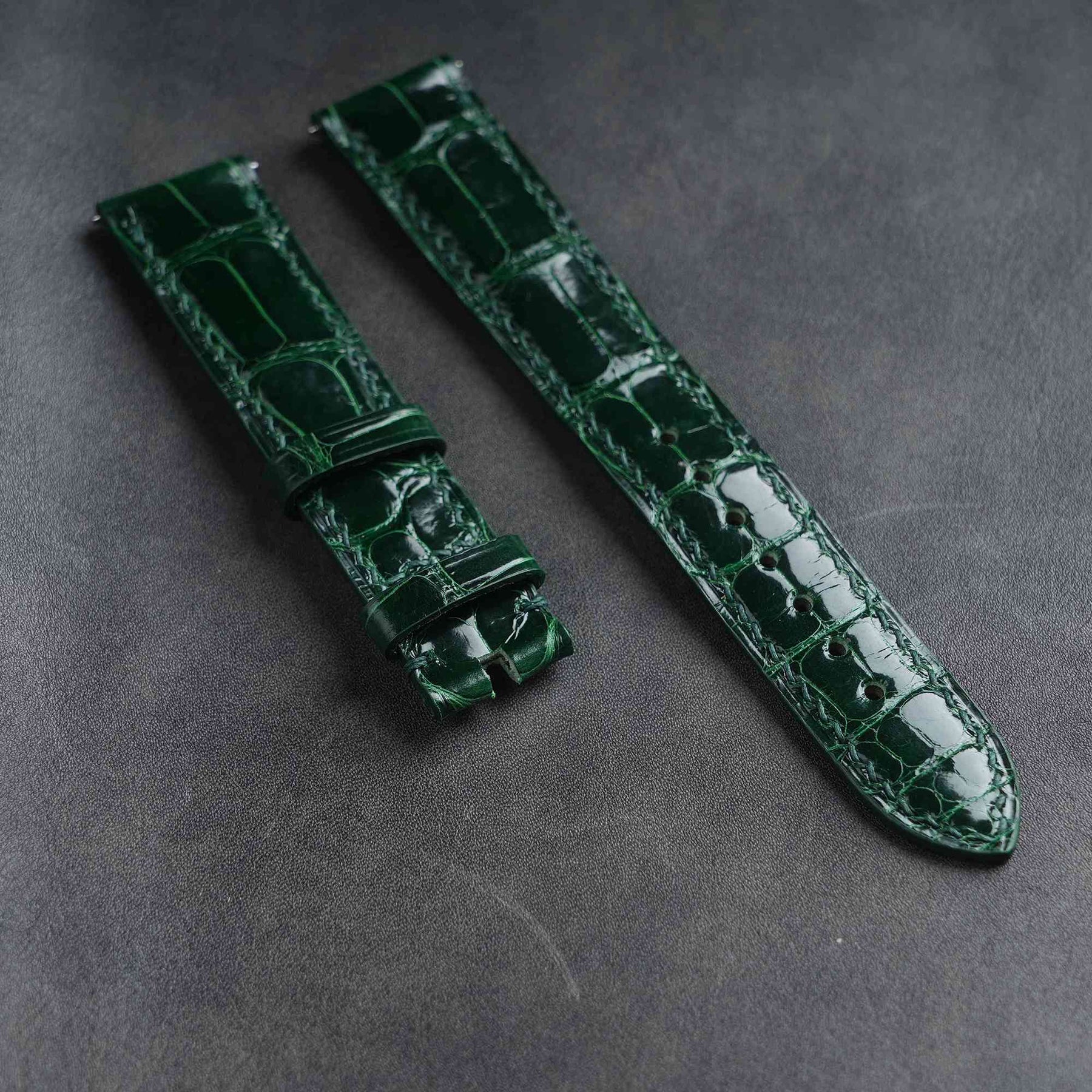 【Mississippi Alligator】Emerald Green Glossy Belly Prestige Strap - AB013