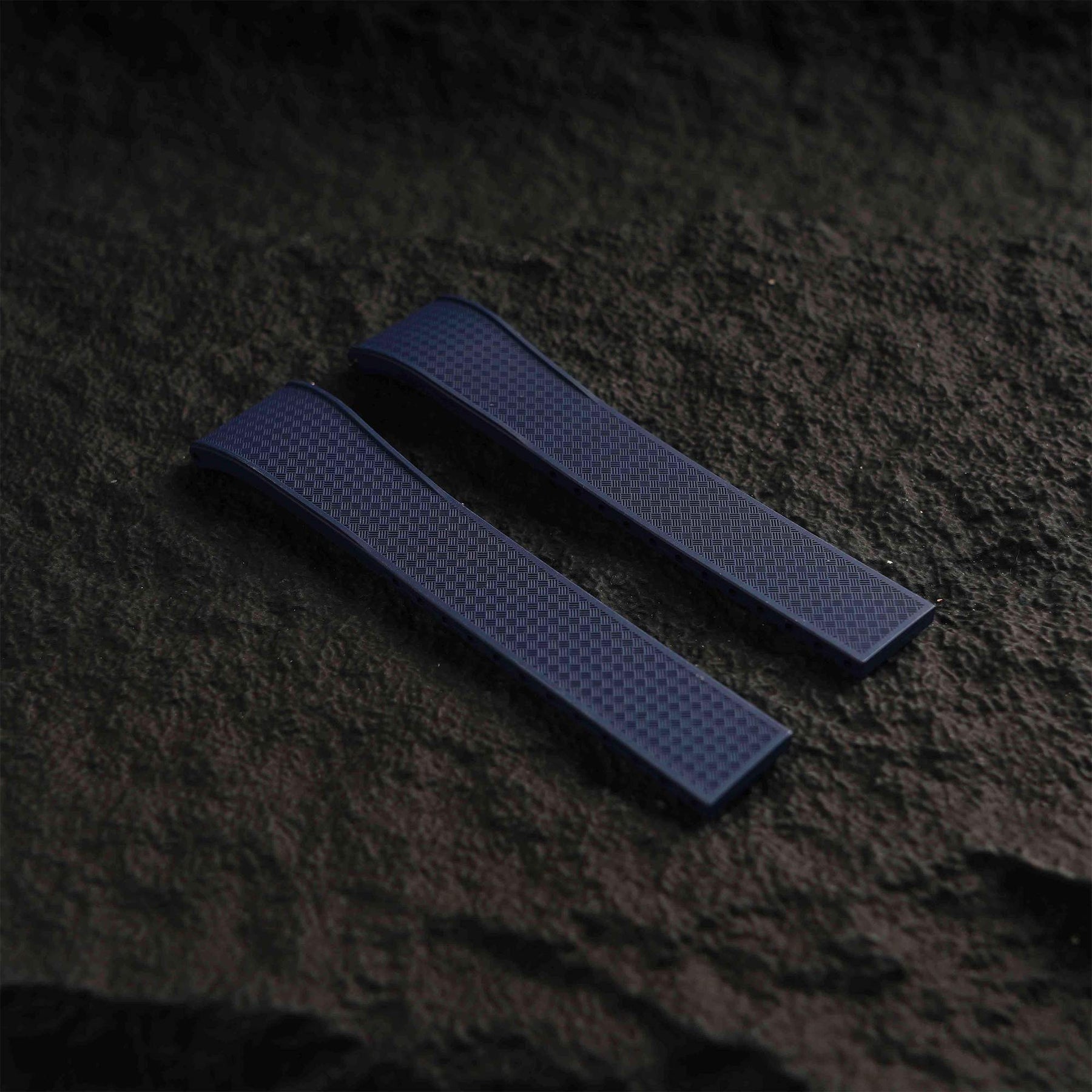 【WAFFLE-FKM】Navy DAI-EL™ Iconic Rubber Strap