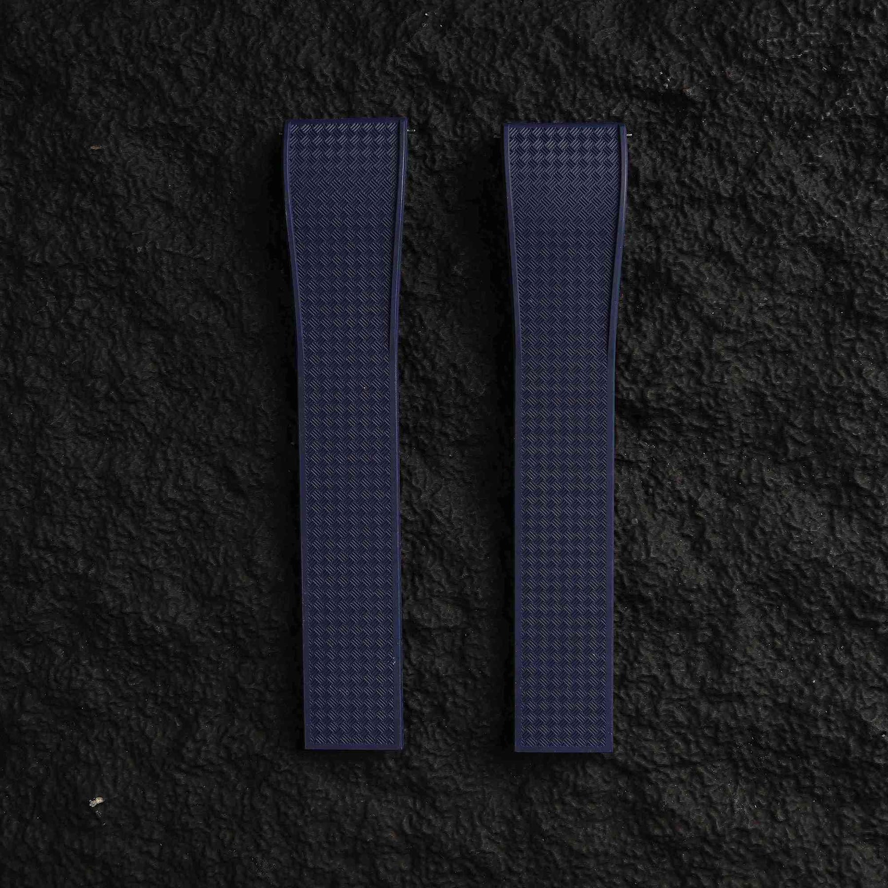 【WAFFLE-FKM】Navy DAI-EL™ Iconic Rubber Strap