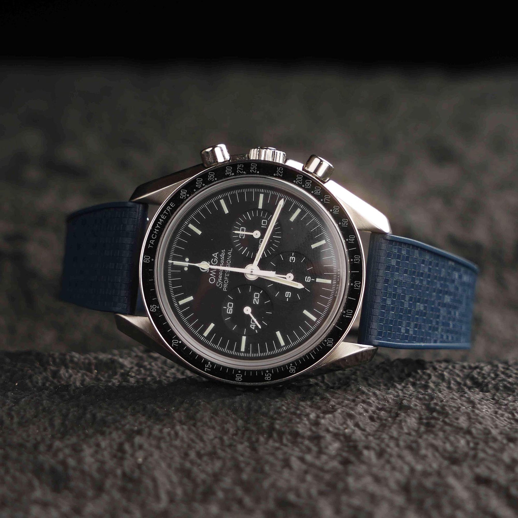 【GRID-FKM】Navy DAI-EL™ Checkered CTS Rubber Strap