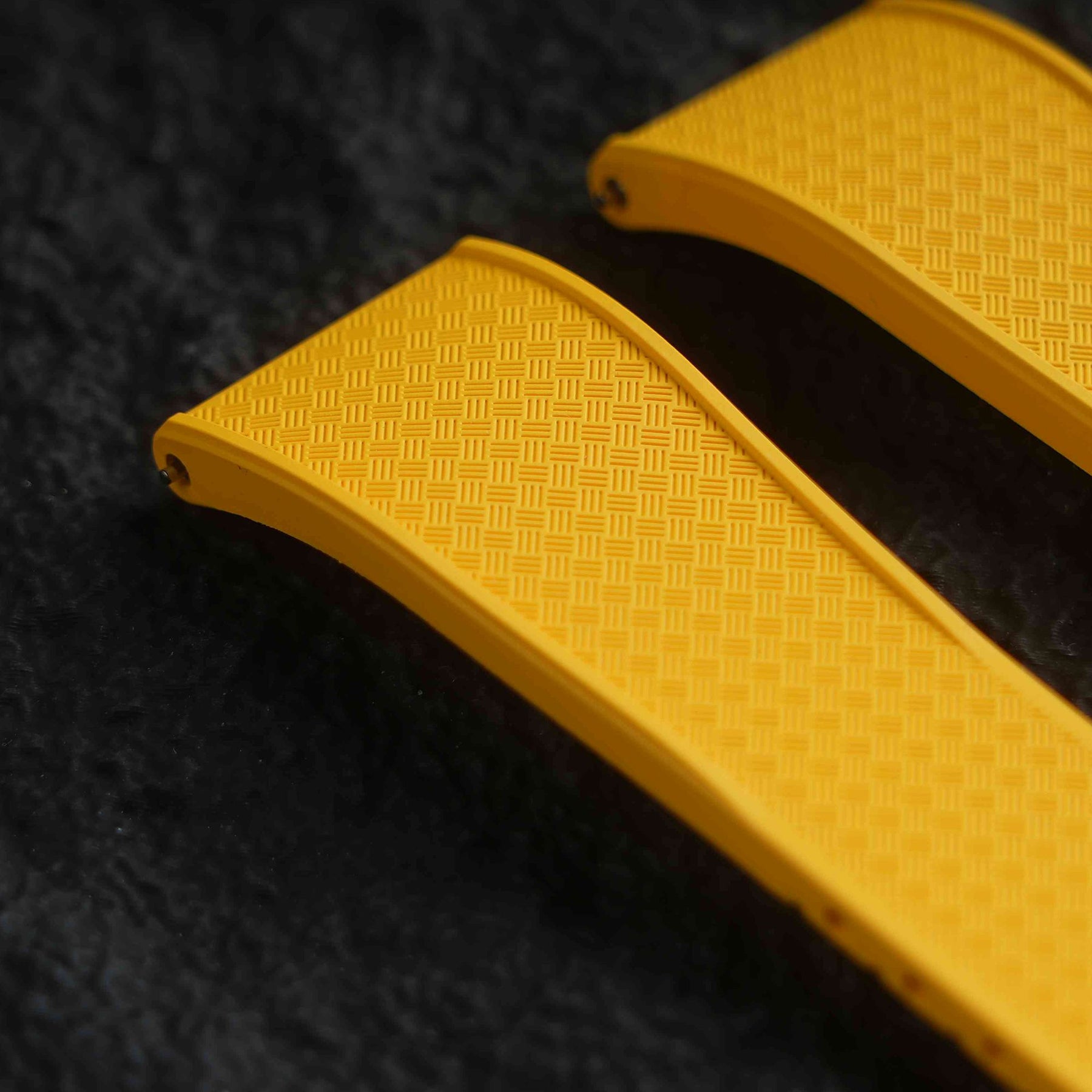 【WAFFLE-FKM】Yellow DAI-EL™ Iconic Rubber Strap