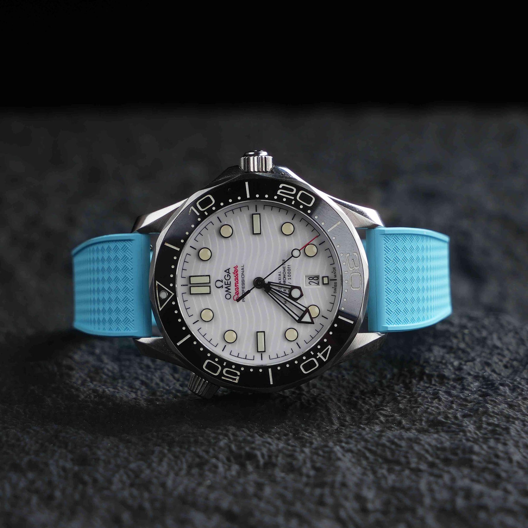【WAFFLE-FKM】Ice Blue DAI-EL™ Iconic Rubber Strap