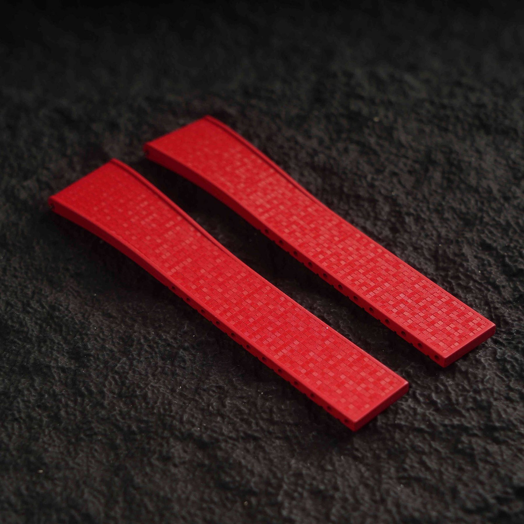 【GRID-FKM】Red DAI-EL™ Checkered CTS Rubber Strap