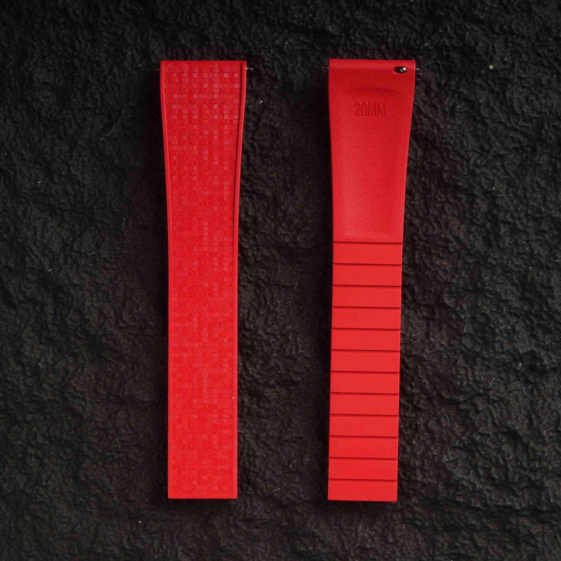 【GRID-FKM】Red DAI-EL™ Checkered CTS Rubber Strap