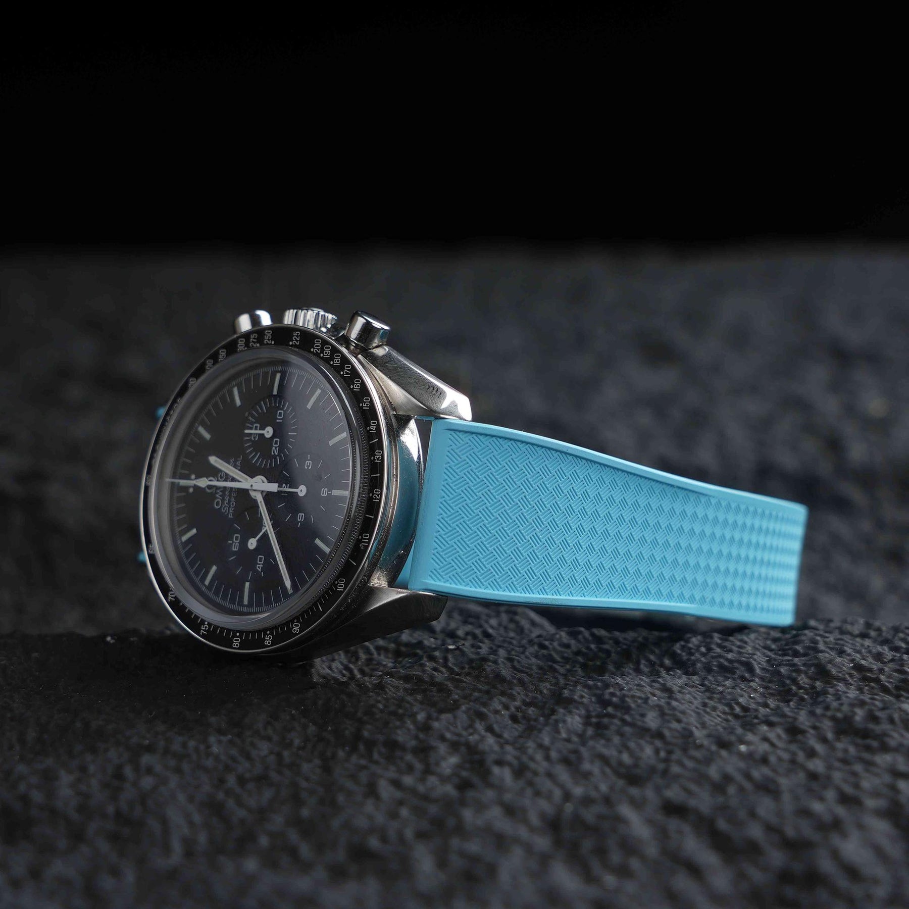 【WAFFLE-FKM】Ice Blue DAI-EL™ Iconic Rubber Strap