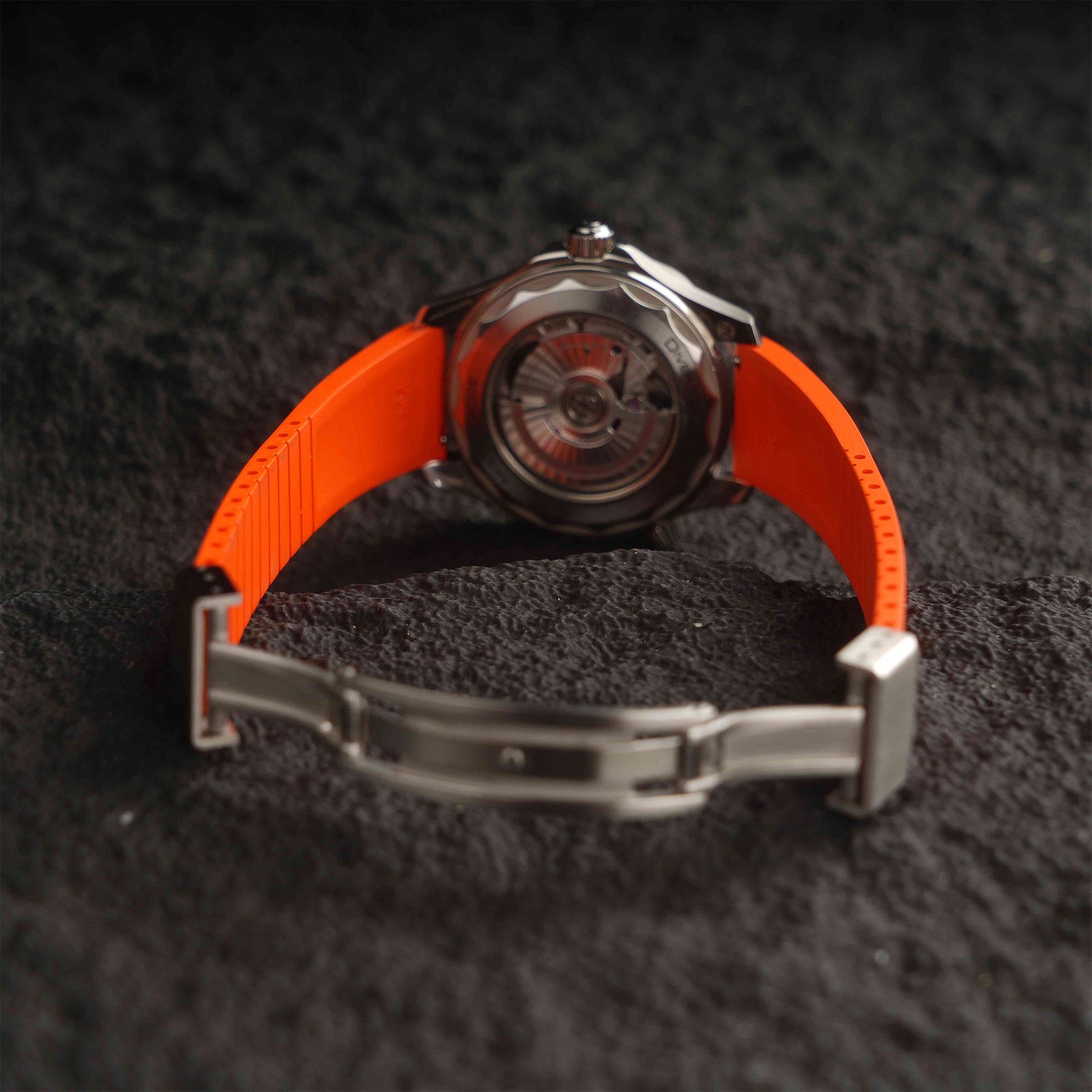 【GRID-FKM】Orange DAI-EL™ Checkered CTS Rubber Strap