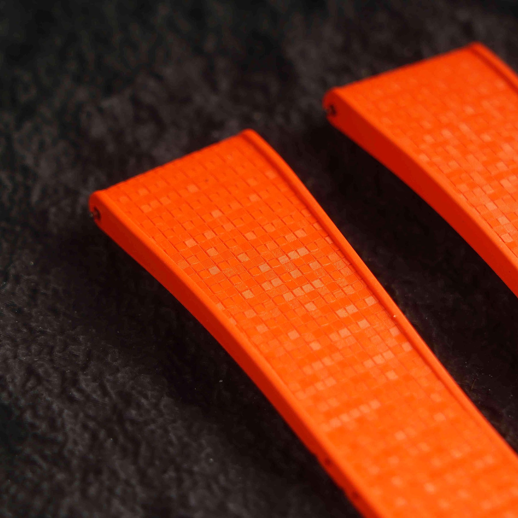 【GRID-FKM】Orange DAI-EL™ Checkered CTS Rubber Strap