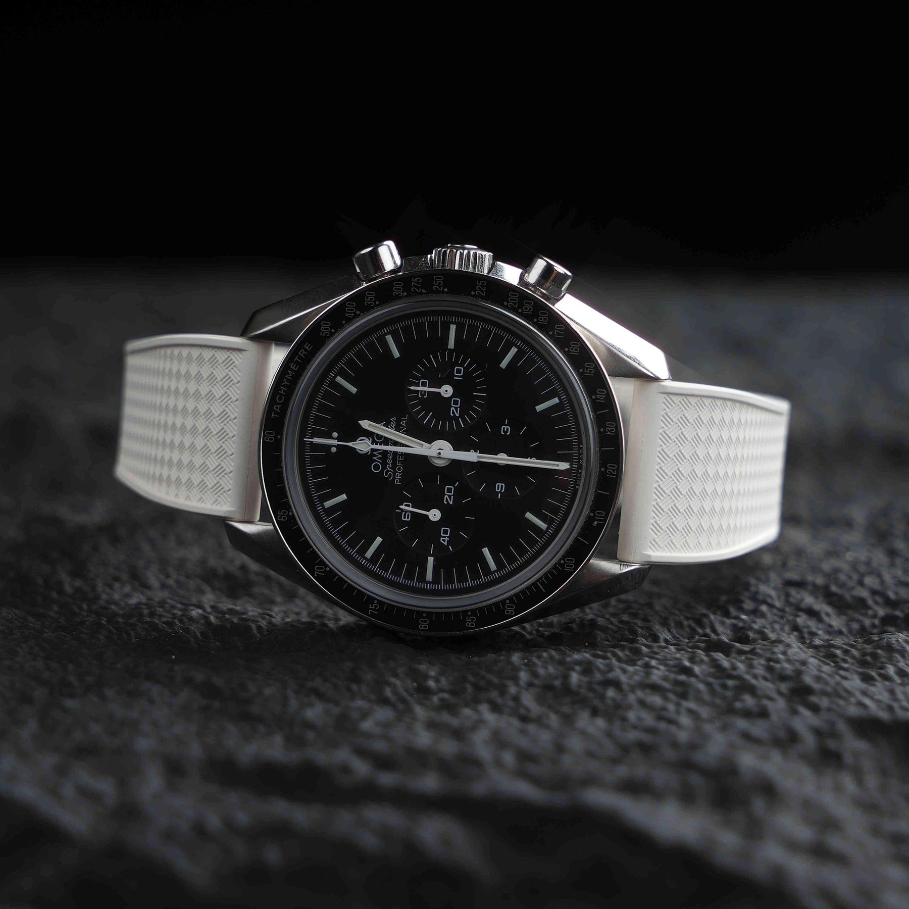 【WAFFLE-FKM】White DAI-EL™ Iconic Rubber Strap