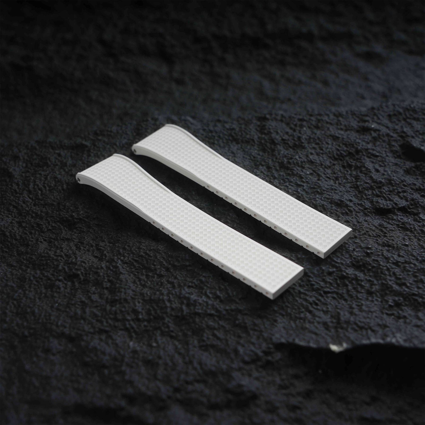 【WAFFLE-FKM】White DAI-EL™ Iconic Rubber Strap