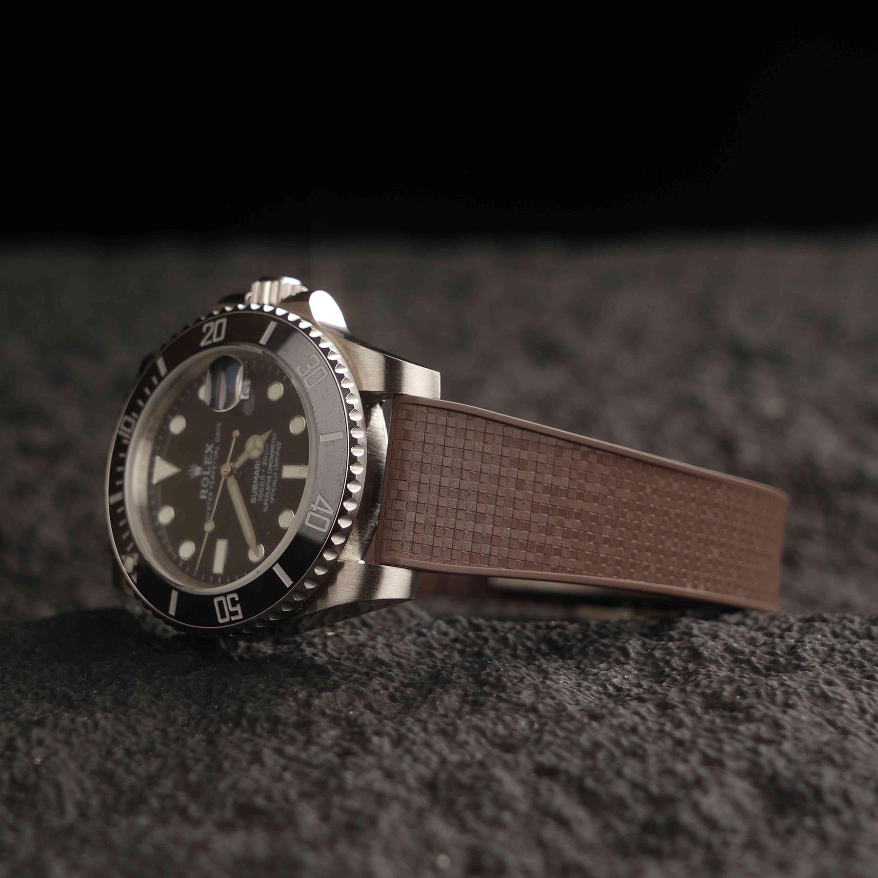 【GRID-FKM】Coffee DAI-EL™ Checkered CTS Rubber Strap