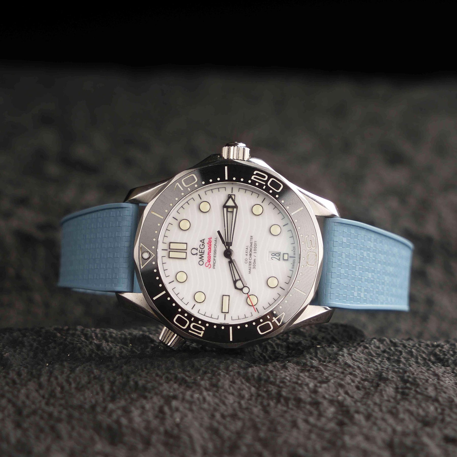 【GRID-FKM】Ice Blue DAI-EL™ Checkered CTS Rubber Strap