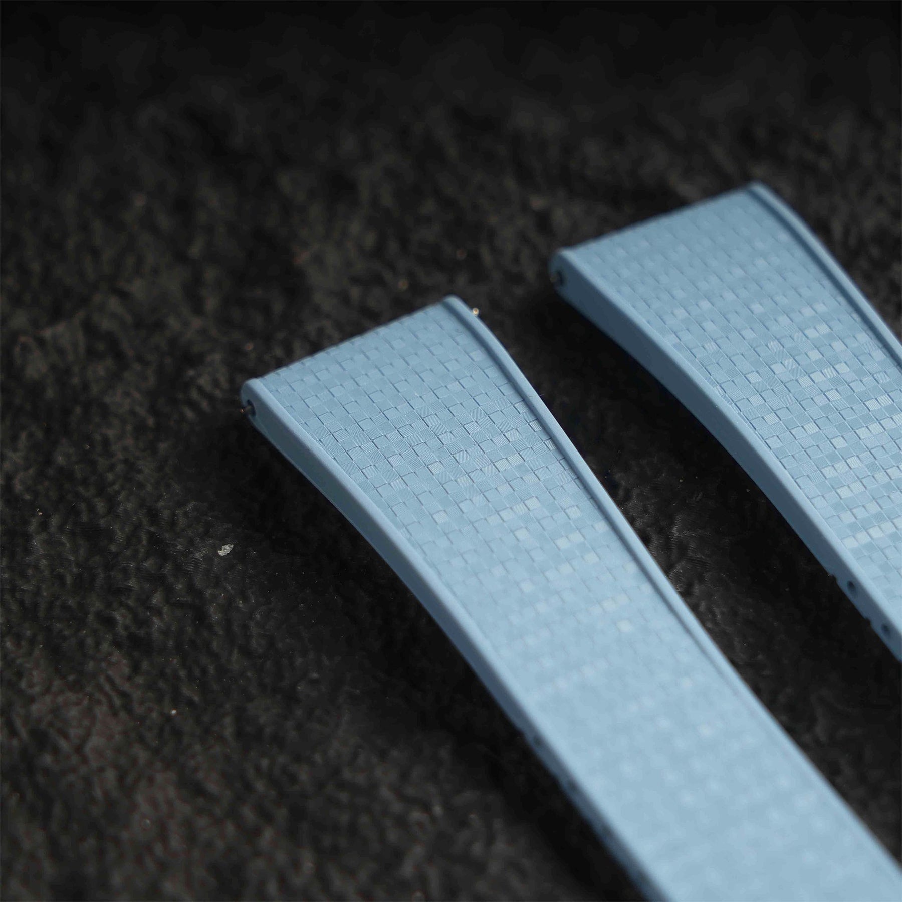【GRID-FKM】Ice Blue DAI-EL™ Checkered CTS Rubber Strap