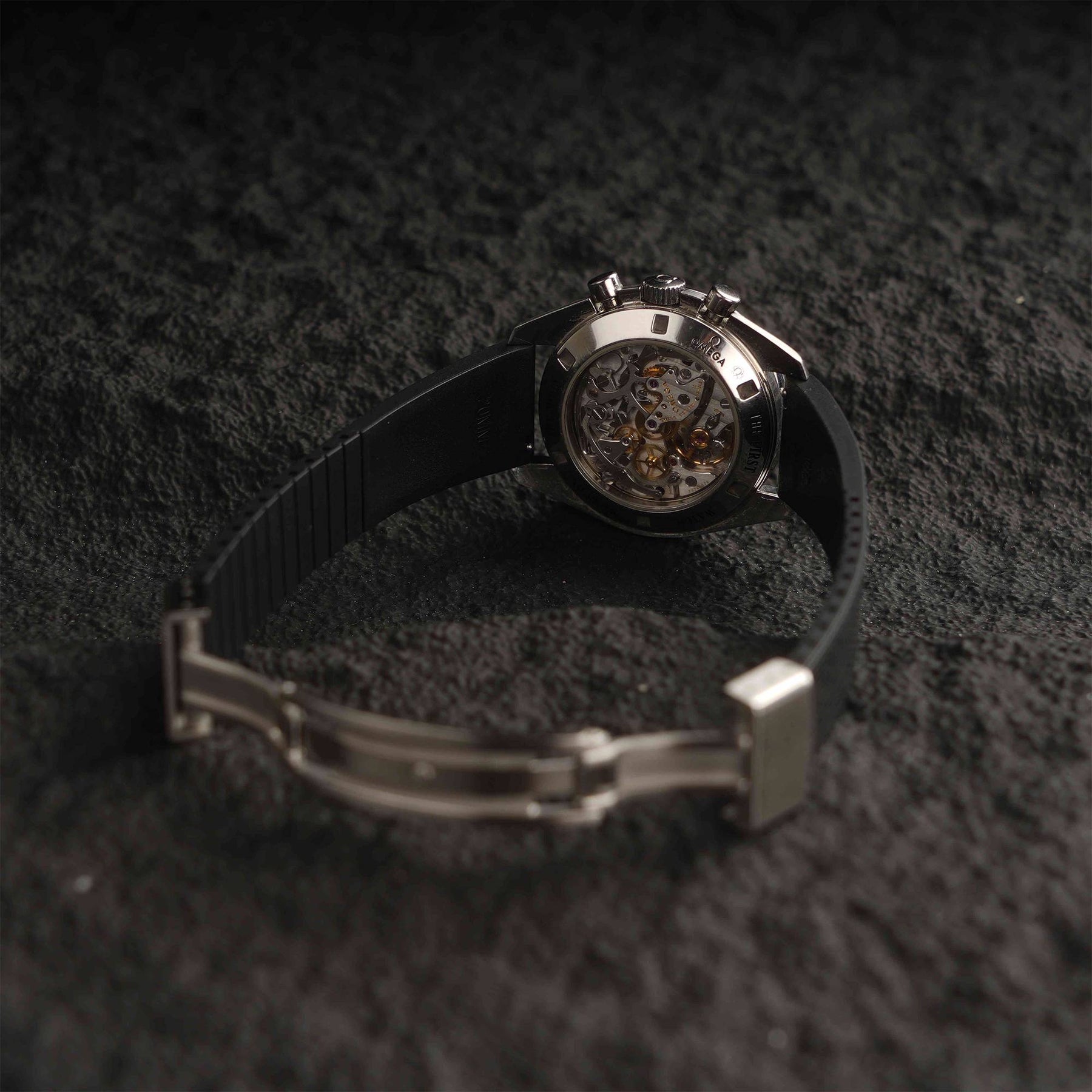 【GRID-FKM】Space Black DAI-EL™ Checkered CTS Rubber Strap