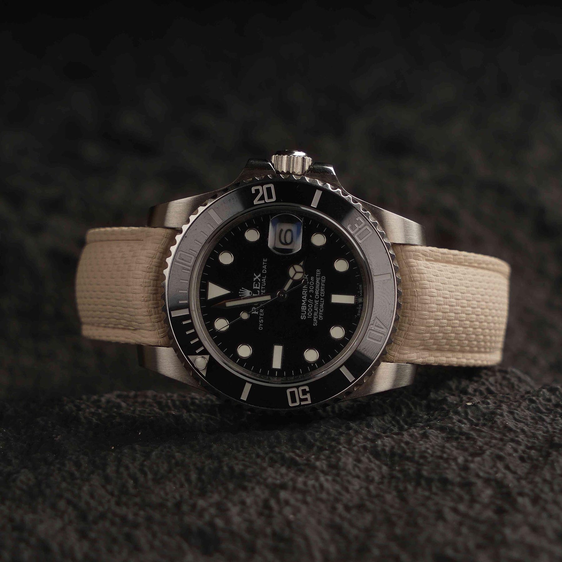 【SAILCLOTH-FKM】Beige DAI-EL™ Curved-end CTS Rubber Strap