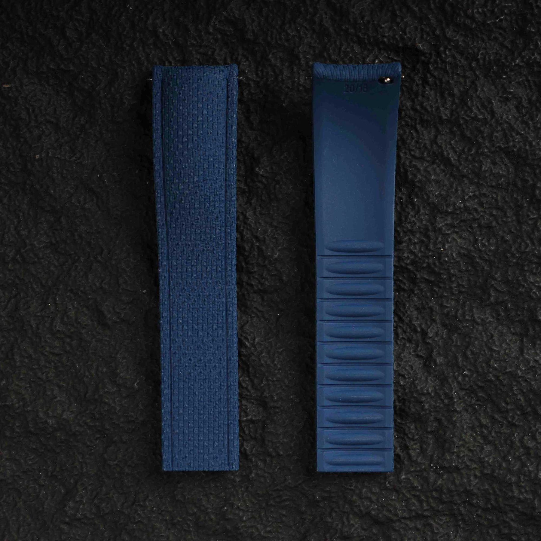 【SAILCLOTH-FKM】Navy DAI-EL™ Curved-end CTS Rubber Strap