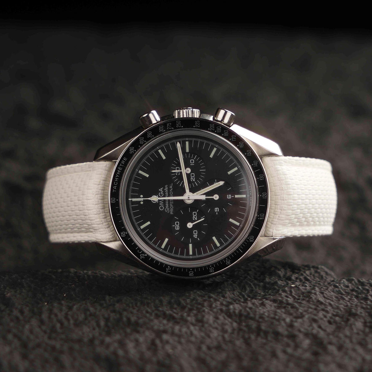 【SAILCLOTH-FKM】White DAI-EL™ Curved-end CTS Rubber Strap