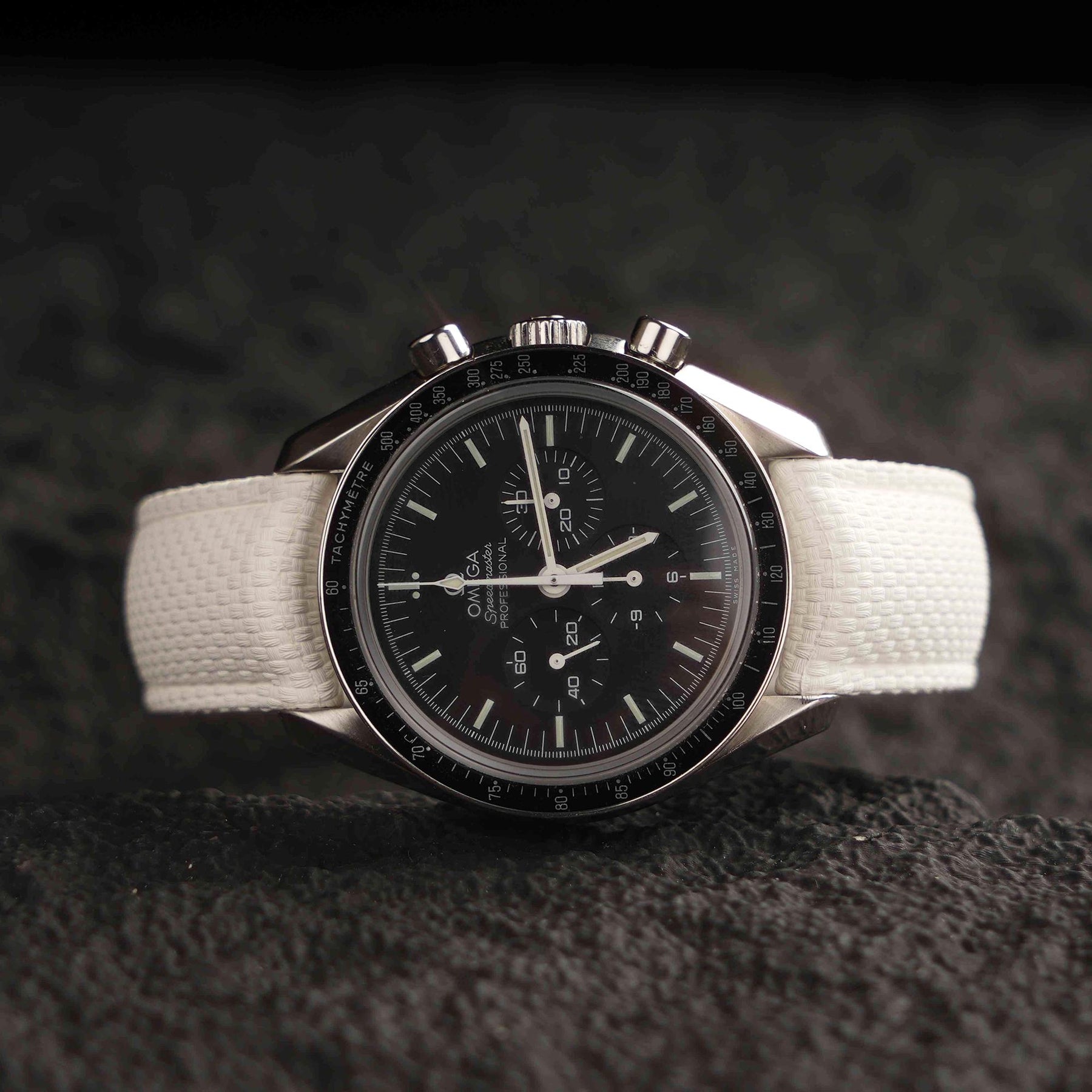 【SAILCLOTH-FKM】White DAI-EL™ Curved-end CTS Rubber Strap
