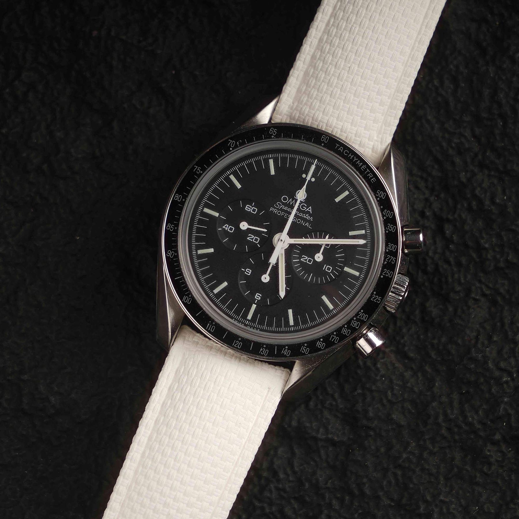 【SAILCLOTH-FKM】White DAI-EL™ Curved-end CTS Rubber Strap