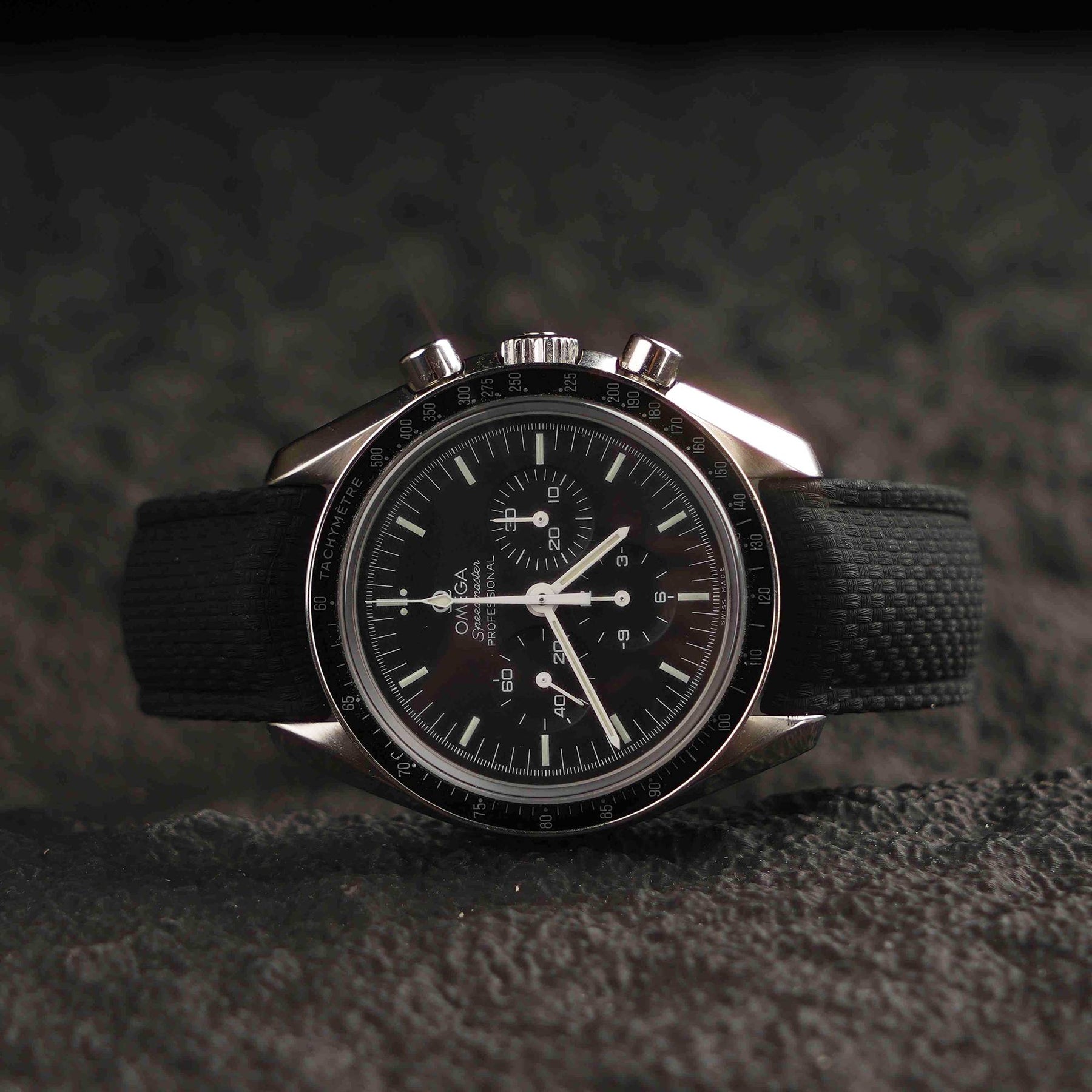 【SAILCLOTH-FKM】Space Black DAI-EL™ Curved-end CTS Rubber Strap