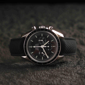 【SAILCLOTH-FKM】Space Black DAI-EL™ Curved-end CTS Rubber Strap
