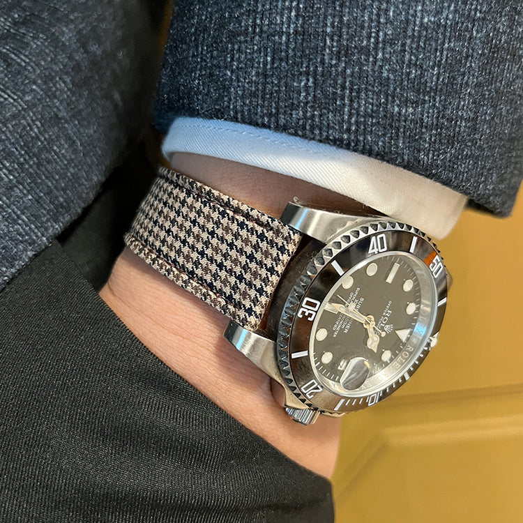 (NEW IN)Black and Light Brown Houndstooth Watch Strap